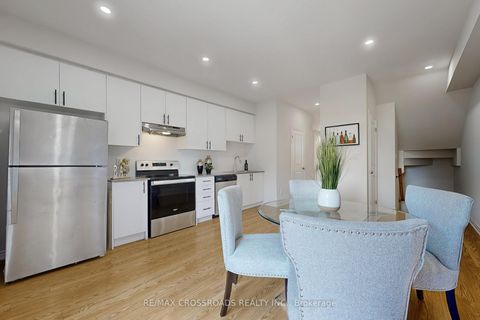 Photo 13 at 384 Okanagan Path, Donevan, Oshawa