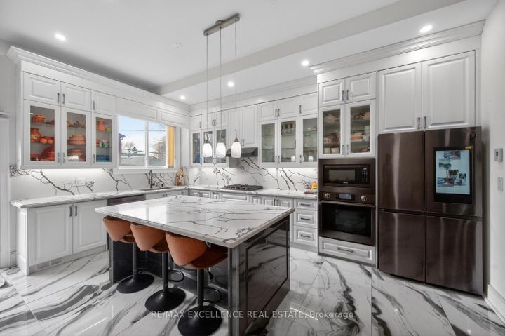 Photo 14 at 442 Pharmacy Avenue S, Birchmount, Toronto