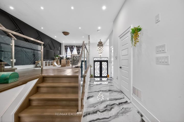 Photo 16 at 442 Pharmacy Avenue S, Birchmount, Toronto