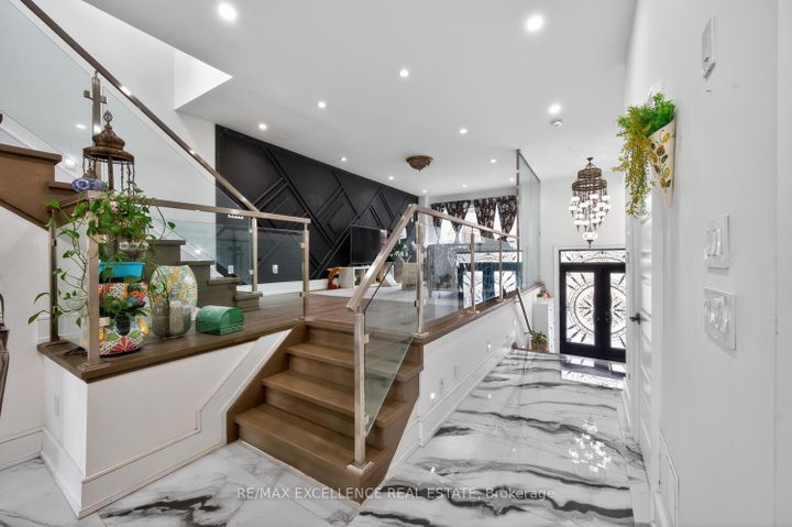 Photo 17 at 442 Pharmacy Avenue S, Birchmount, Toronto