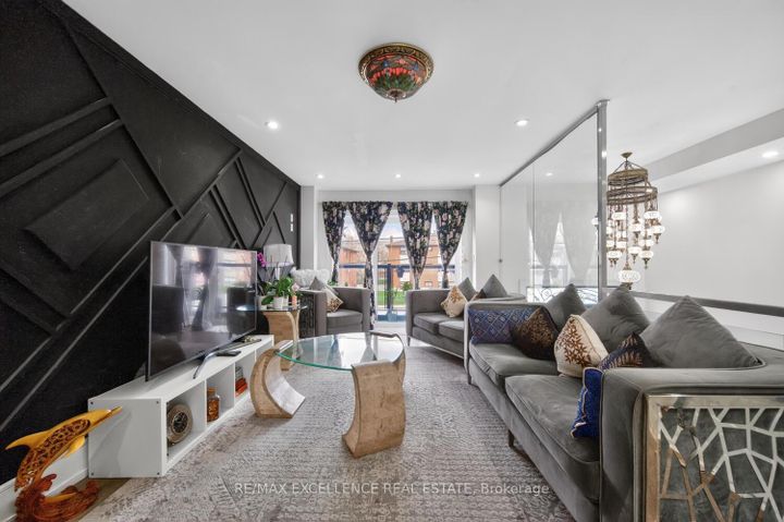 Photo 18 at 442 Pharmacy Avenue S, Birchmount, Toronto