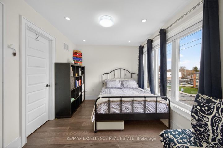 Photo 27 at 442 Pharmacy Avenue S, Birchmount, Toronto