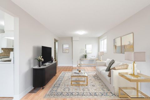 Photo 10 at 18 Argyle Road, Sunnidale, Barrie