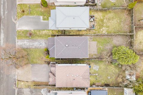 Photo 27 at 18 Argyle Road, Sunnidale, Barrie