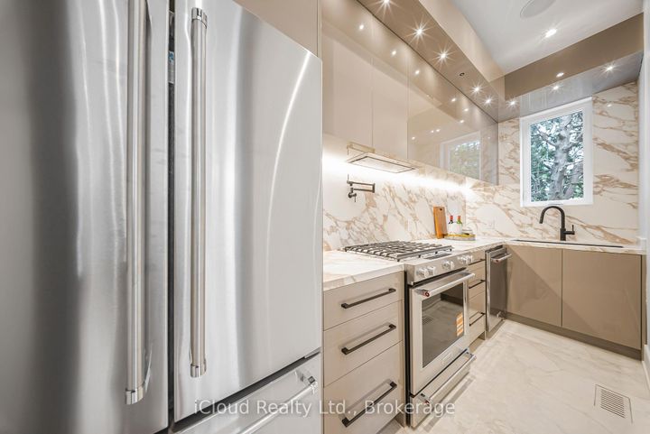 Photo 8 at 1374 Tansley Drive, WO West, Oakville