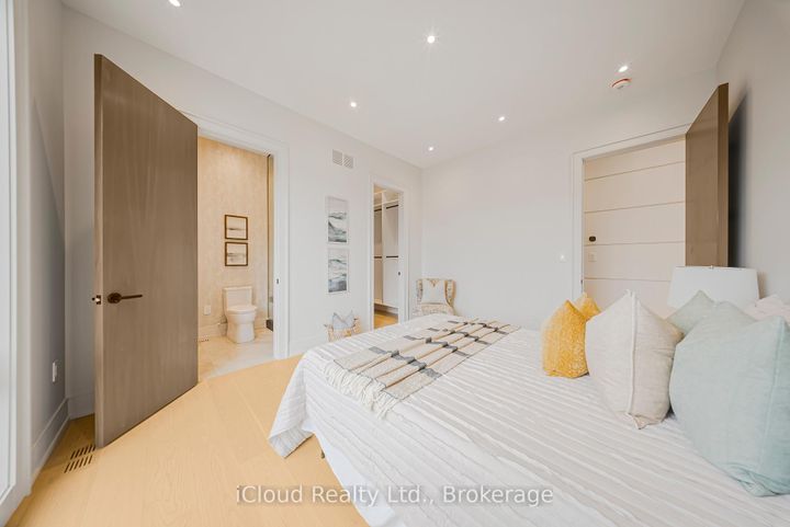 Photo 20 at 1374 Tansley Drive, WO West, Oakville