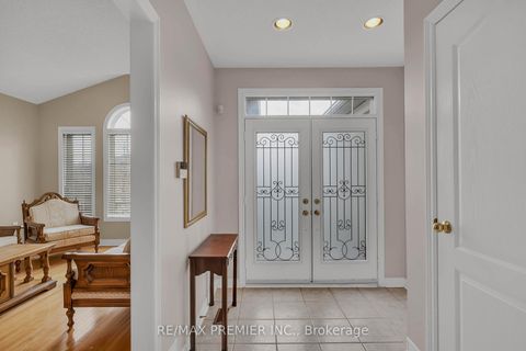 Photo 3 at 20 Drummond Drive, Maple, Vaughan