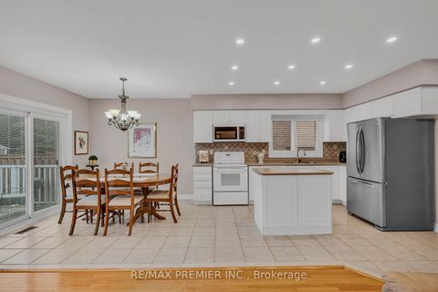 Photo 10 at 20 Drummond Drive, Maple, Vaughan