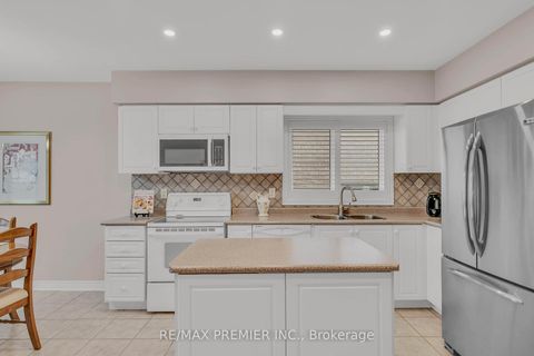 Photo 13 at 20 Drummond Drive, Maple, Vaughan