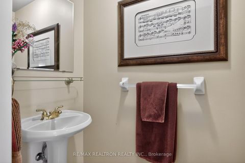 Photo 18 at 441 Heddle Crescent, Wyndham, Newmarket