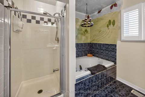 Photo 24 at 441 Heddle Crescent, Wyndham, Newmarket