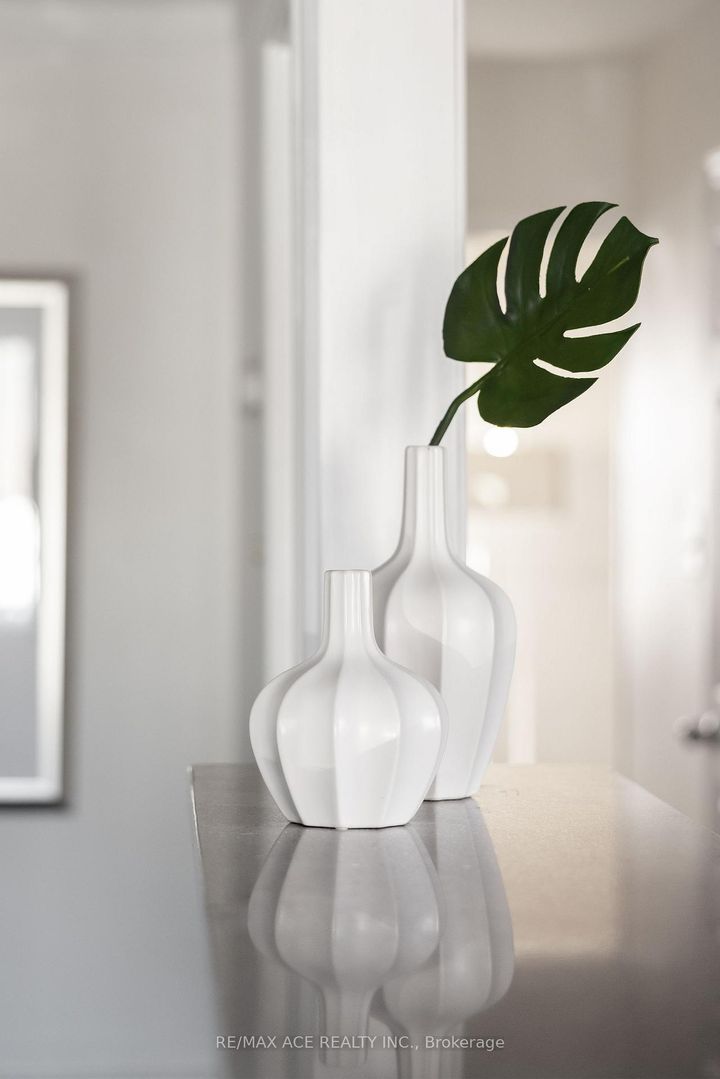 Photo 17 at 54 S Woodrow Boulevard, Cliffside, Toronto