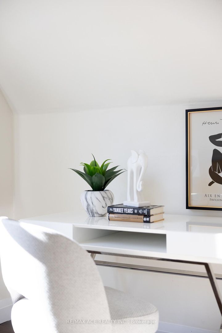 Photo 22 at 54 S Woodrow Boulevard, Cliffside, Toronto