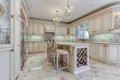 Photo 9 at 185 King High Drive, Beverley Glen, Vaughan