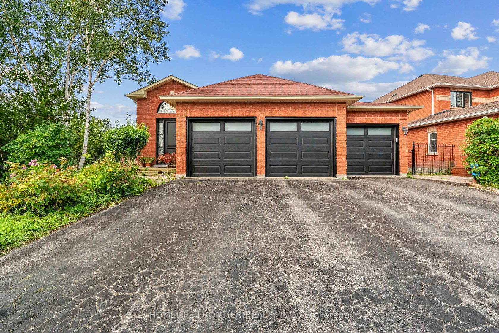1906 Webster Boulevard W, Alcona, Innisfil photo number 2