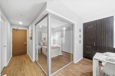 Photo 3 at 313 - 1 Bloor Street E, Yonge Corridor, Toronto