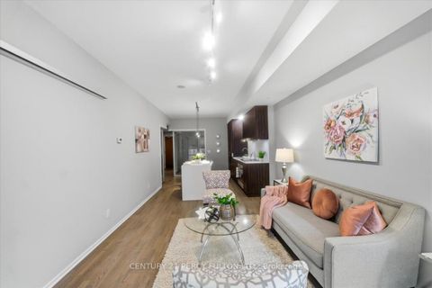 Photo 4 at 313 - 1 Bloor Street E, Yonge Corridor, Toronto