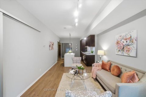 Photo 10 at 313 - 1 Bloor Street E, Yonge Corridor, Toronto