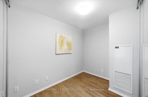 Photo 21 at 313 - 1 Bloor Street E, Yonge Corridor, Toronto