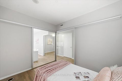 Photo 25 at 313 - 1 Bloor Street E, Yonge Corridor, Toronto