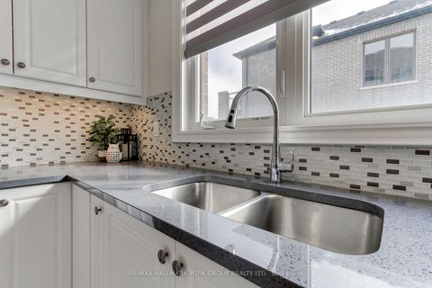 Photo 16 at 534 New England Court, Summerhill Estates, Newmarket