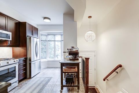 Photo 4 at #8 - 245 Van Dusen Boulevard, City Centre West, Toronto