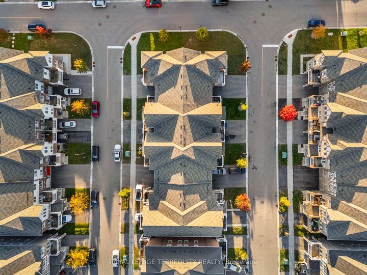 Photo 33 at 1058 Clipper Lane, Rural Pickering, Pickering