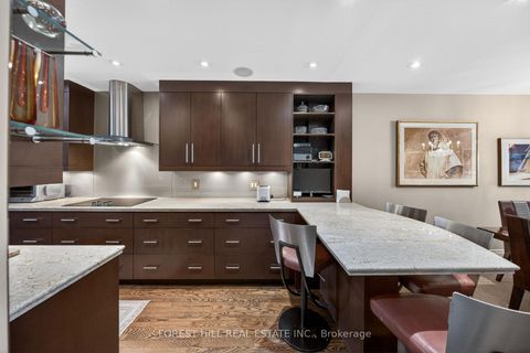 Photo 7 at 252 Spadina Road, Casa Loma, Toronto