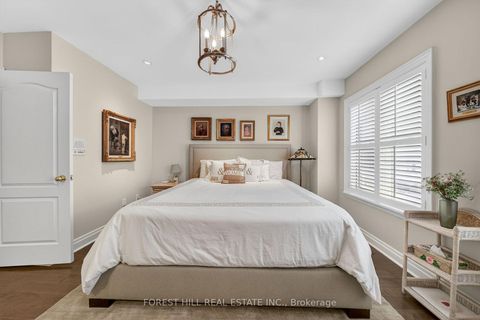 Photo 23 at 252 Spadina Road, Casa Loma, Toronto