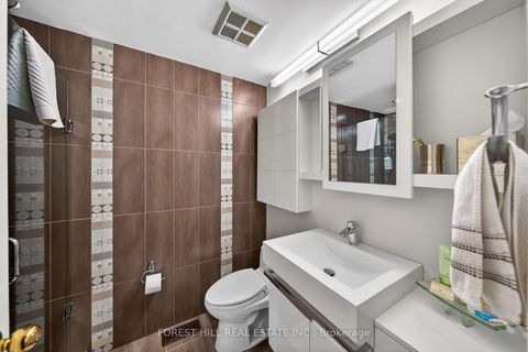 Photo 24 at 252 Spadina Road, Casa Loma, Toronto