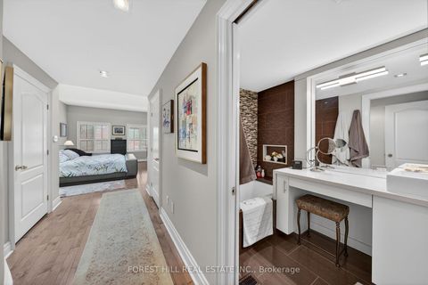 Photo 30 at 252 Spadina Road, Casa Loma, Toronto