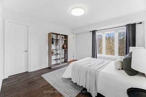 Photo 19 at 57 Hiawatha Court, Islington Woods, Vaughan