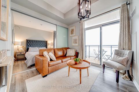 Photo 5 at 525 - 11611 Yonge Street, Jefferson, Richmond Hill