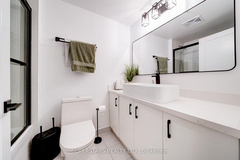 Photo 10 at 525 - 11611 Yonge Street, Jefferson, Richmond Hill