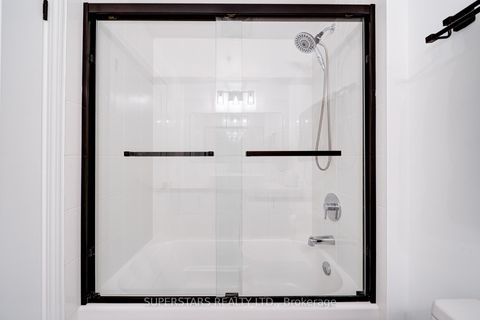 Photo 11 at 525 - 11611 Yonge Street, Jefferson, Richmond Hill