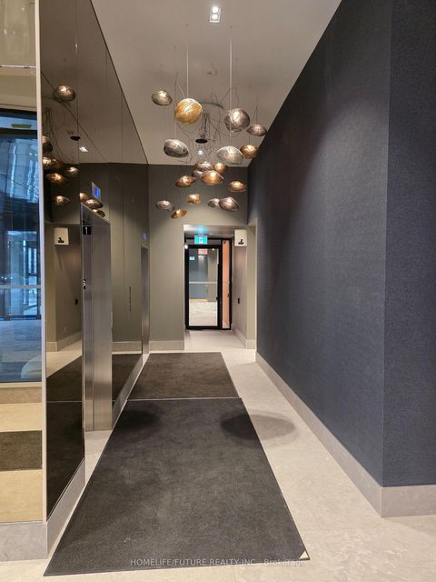 Photo 3 at 430 - 1720 Bayview Avenue, Mount Pleasant East, Toronto