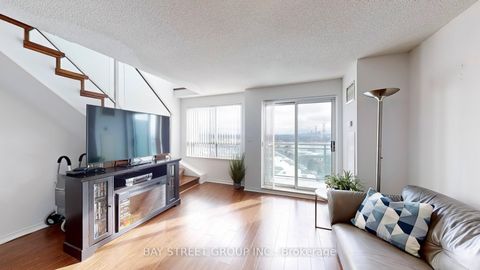 Photo 5 at LPH19 - 39 Oneida Crescent, Langstaff, Richmond Hill