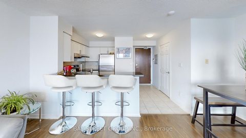 Photo 10 at LPH19 - 39 Oneida Crescent, Langstaff, Richmond Hill