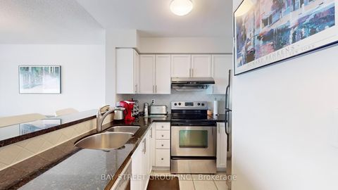 Photo 11 at LPH19 - 39 Oneida Crescent, Langstaff, Richmond Hill