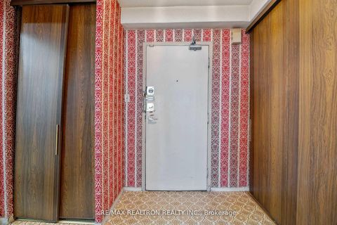 Photo 3 at 909 - 155 Marlee Avenue, Belgravia, Toronto