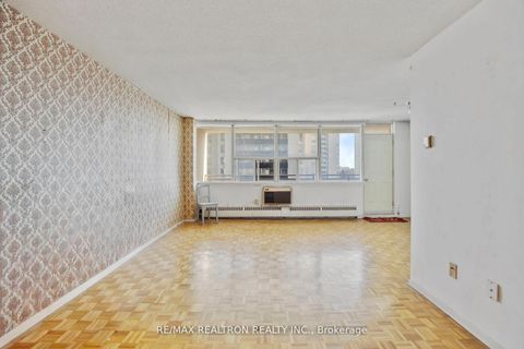 Photo 5 at 909 - 155 Marlee Avenue, Belgravia, Toronto