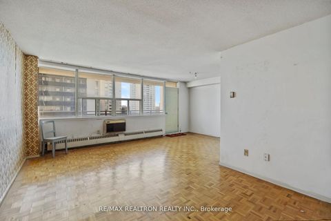 Photo 6 at 909 - 155 Marlee Avenue, Belgravia, Toronto