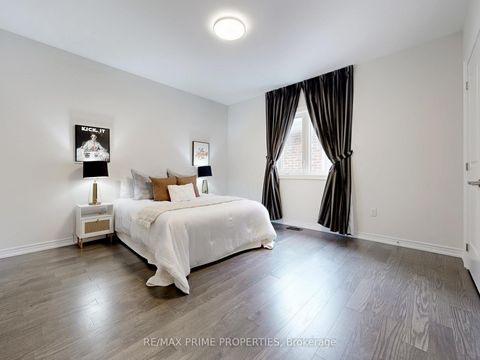 Photo 17 at 46 Scrivener Drive, Rural Aurora, Aurora