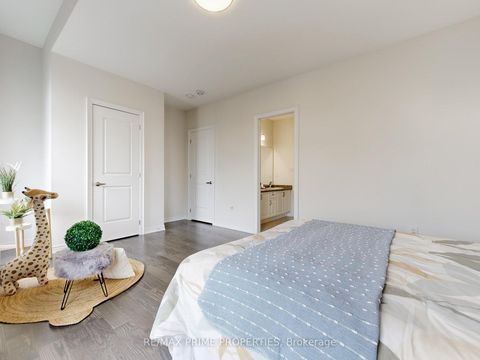 Photo 22 at 46 Scrivener Drive, Rural Aurora, Aurora