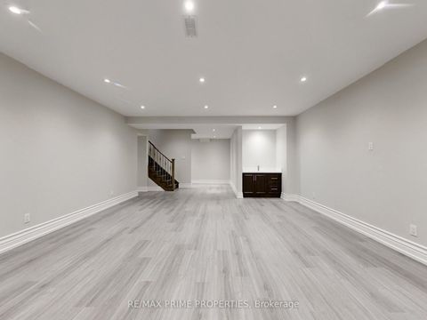 Photo 28 at 46 Scrivener Drive, Rural Aurora, Aurora