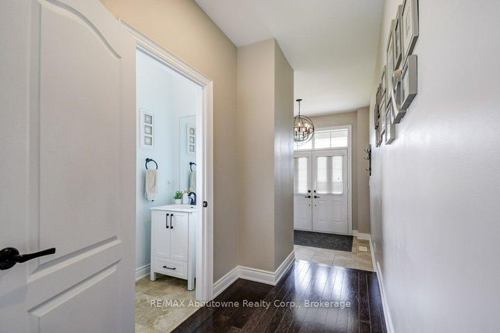 Photo 5 at 2454 Greenwich Drive, WM Westmount, Oakville