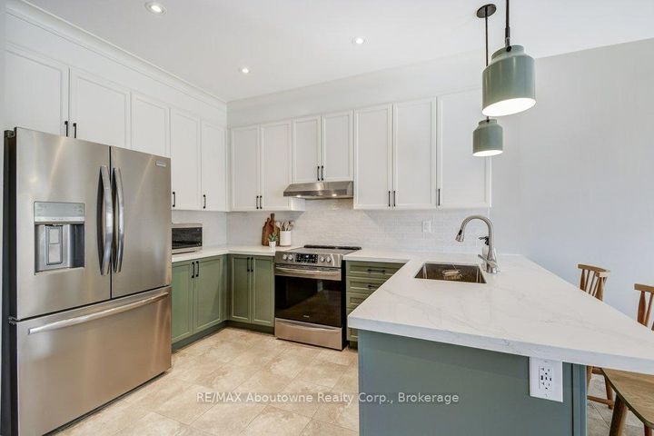 Photo 15 at 2454 Greenwich Drive, WM Westmount, Oakville