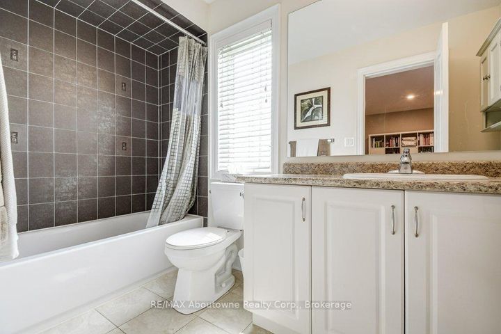 Photo 19 at 2454 Greenwich Drive, WM Westmount, Oakville