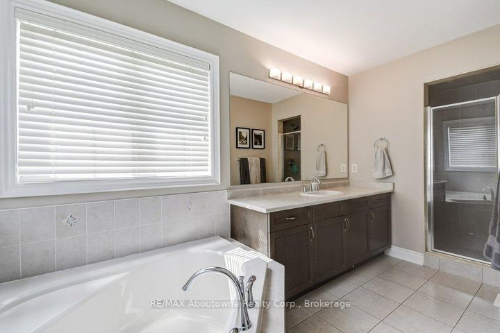 Photo 25 at 2454 Greenwich Drive, WM Westmount, Oakville