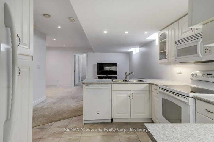 Photo 28 at 2454 Greenwich Drive, WM Westmount, Oakville